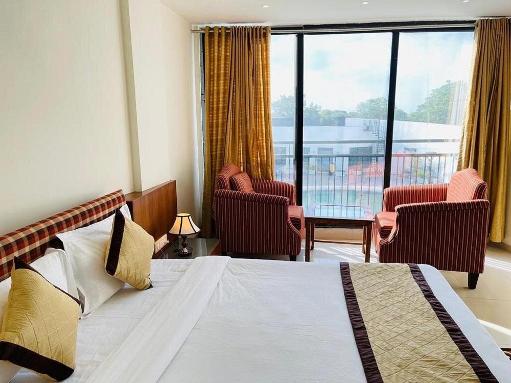 Om Sanctuary Resort By Pinks Hospitality Rupāwati エクステリア 写真