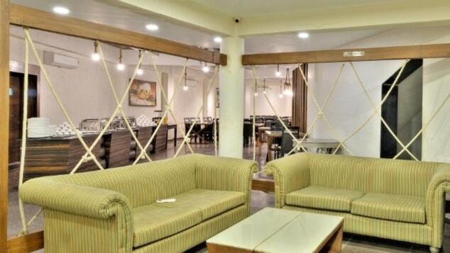 Om Sanctuary Resort By Pinks Hospitality Rupāwati エクステリア 写真